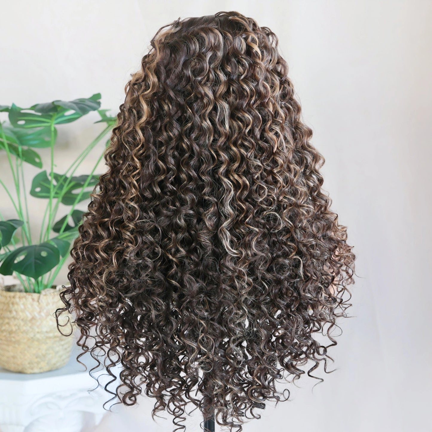 Kinky Curly Synthetic Wig 13x6 Lace Frontal Wig Highlight Brown 26" Synthetic Lace Wigs with Pre Plucked Baby Hair for Women